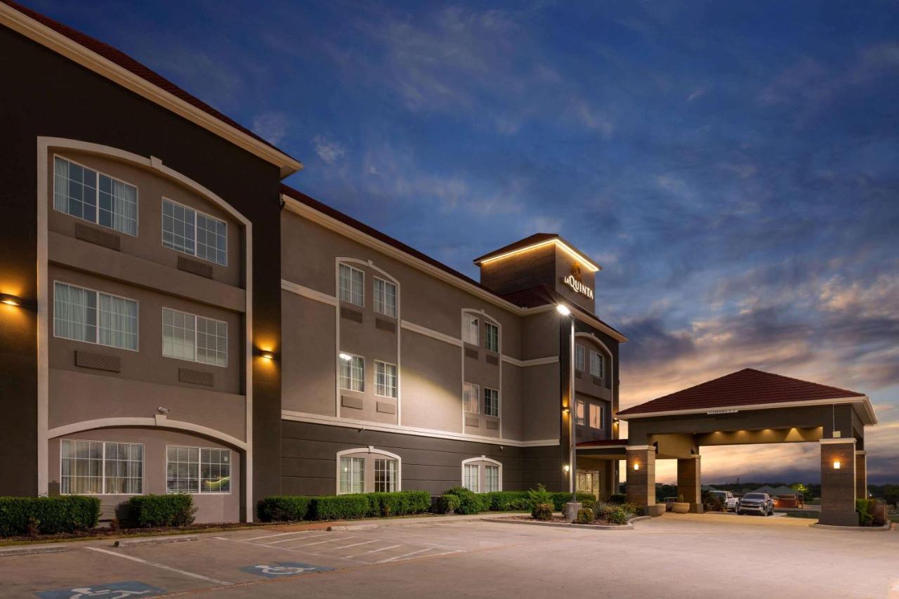 Hotel La Quinta By Wyndham Bridgeport Exterior foto